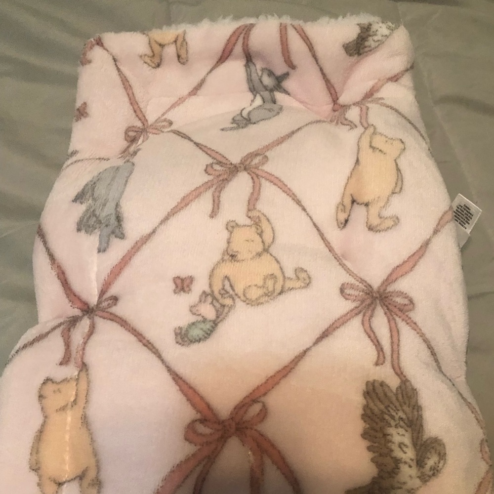 Vintage/Retro A.A. Milne Winnie the Pooh Pink Bow Blanket/Neck Pillow Set NWT - Picture 3 of 3